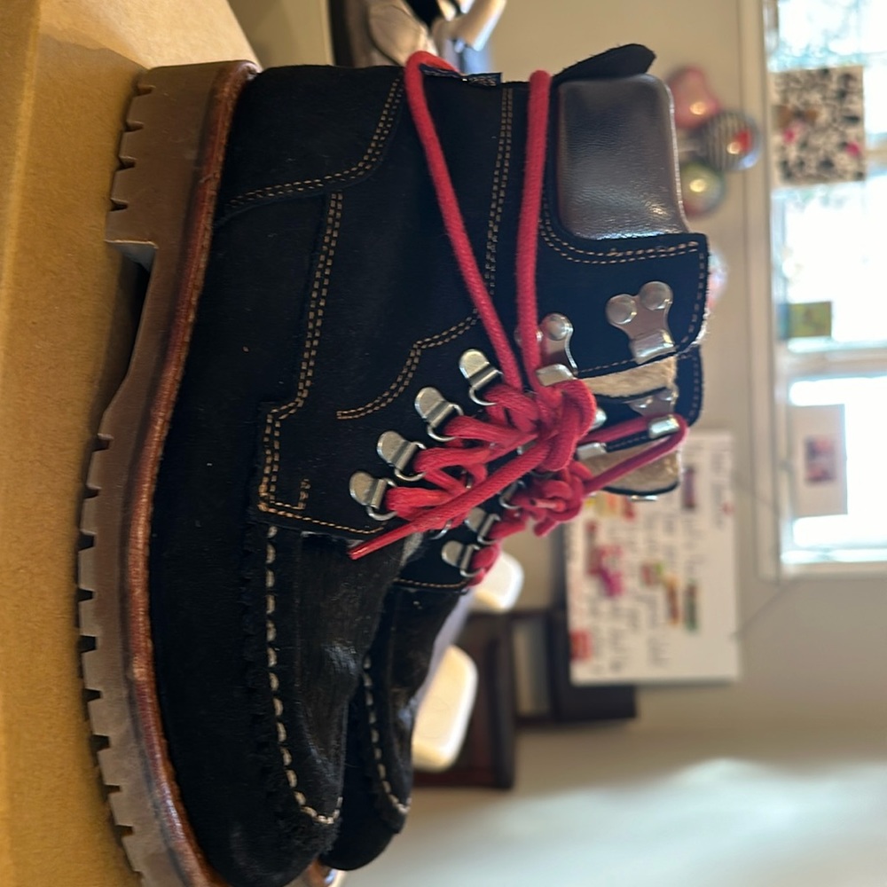 Penelope Chilvers Pioneer Boot